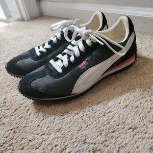 Women's Puma's Tennis Shoes